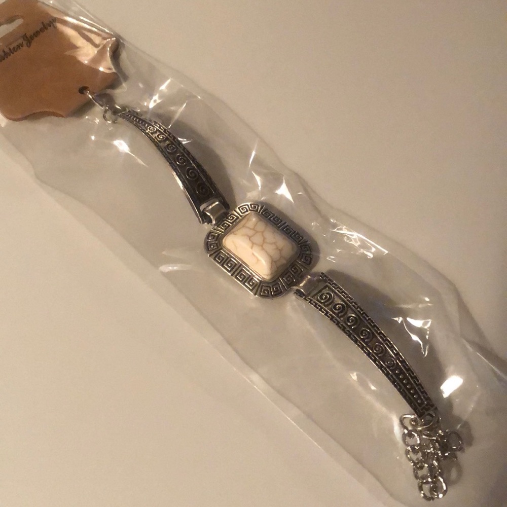🎁 Chic Rectangle Fashion Bracelet